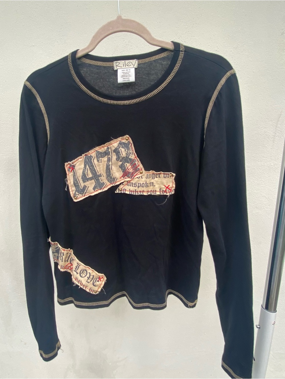 Y2K Riley Black & Tan Graphic Patchwork Henley Top Size Medium